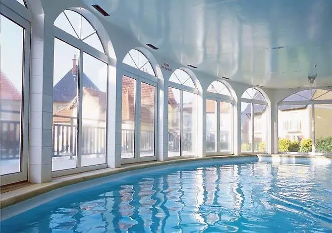 Divine Marina Vue - Piscines Apartament *